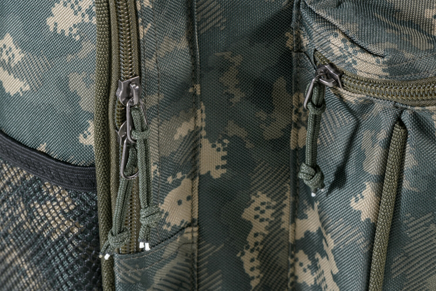 Batoh Multi Camo 30